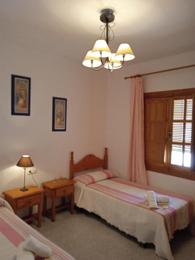 Pension La Sierra Cortes de la Frontera Buitenkant foto